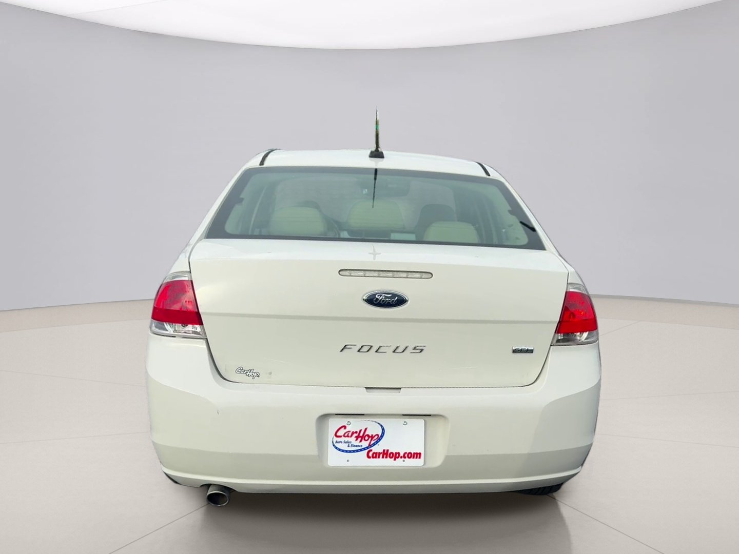Used 2010 White Ford SEL image 6