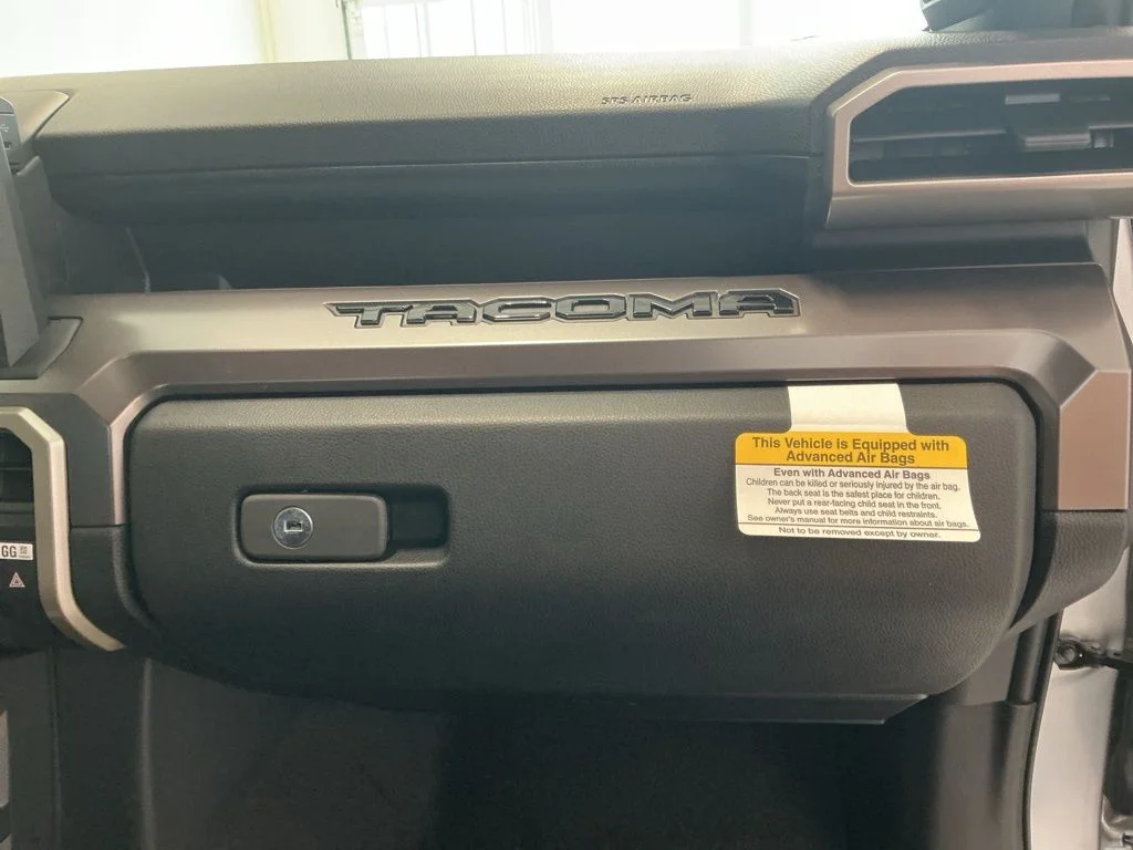 2026 Toyota Tacoma SR5 - Photo 33