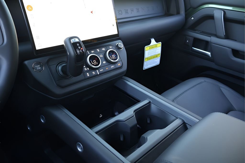 New 2026 Woolstone Green Land Rover X-Dynamic SE image 26