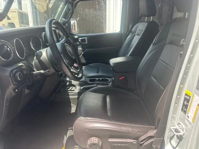 Used 2023  Jeep Sahara 4xe image 9