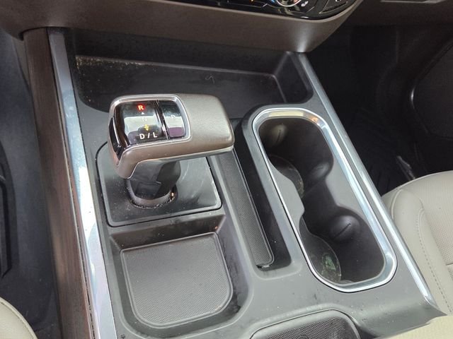 Used 2022 Black GMC SLT image 24