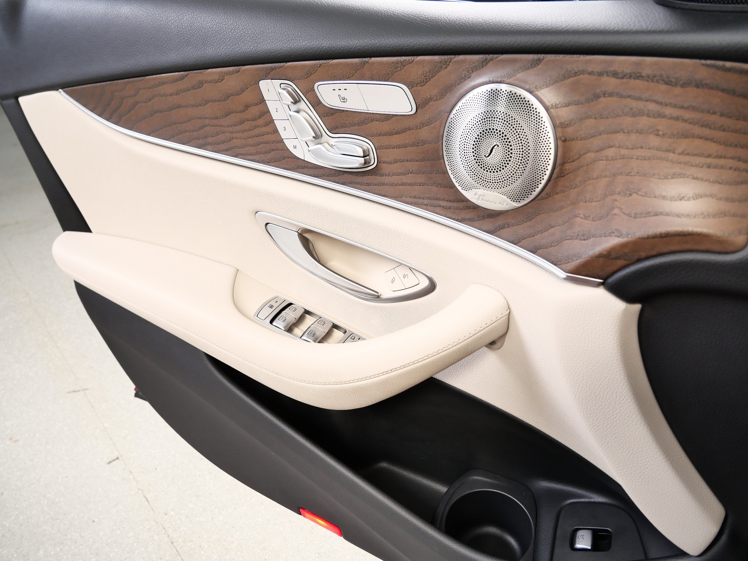 Used 2021 designo Cardinal Red Metallic Mercedes-Benz E 350 image 30
