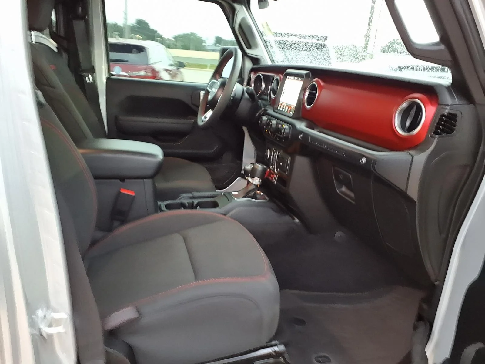 Used 2023 Silver Jeep Rubicon image 19