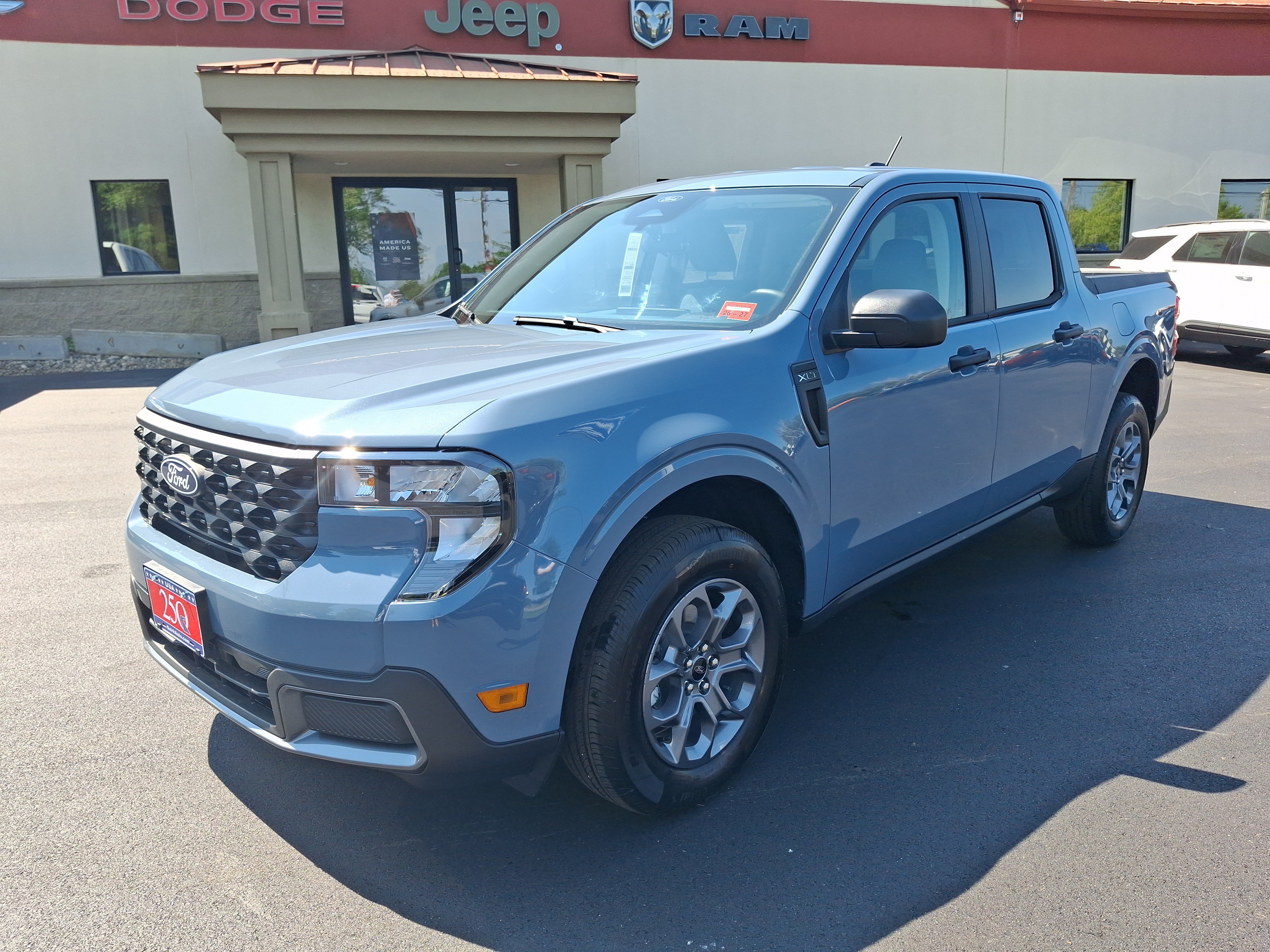 New 2026 Azure Gray Metallic Tri-Coat Ford XLT image 8