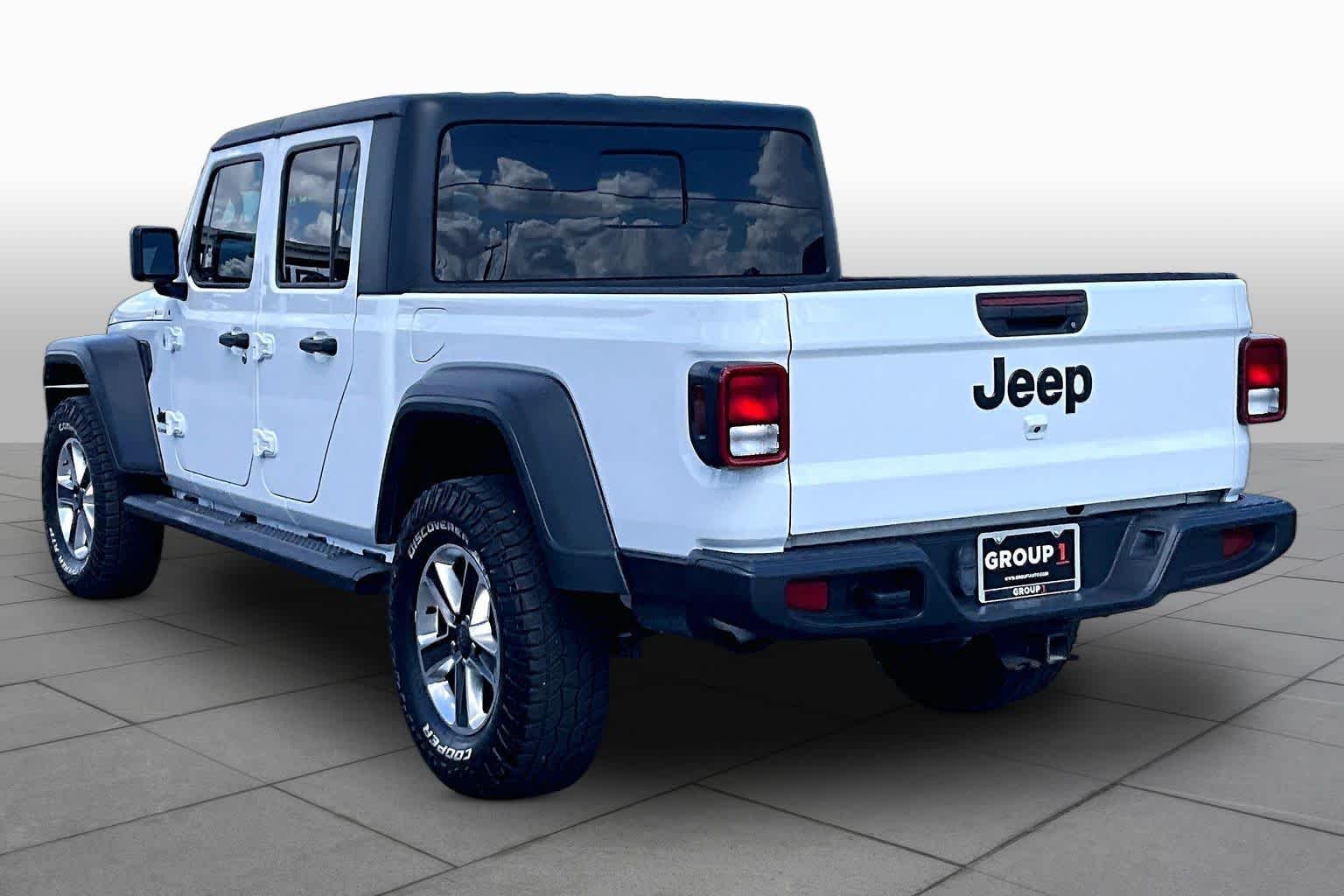 Used 2020 Bright White Clearcoat Jeep Sport S image 12