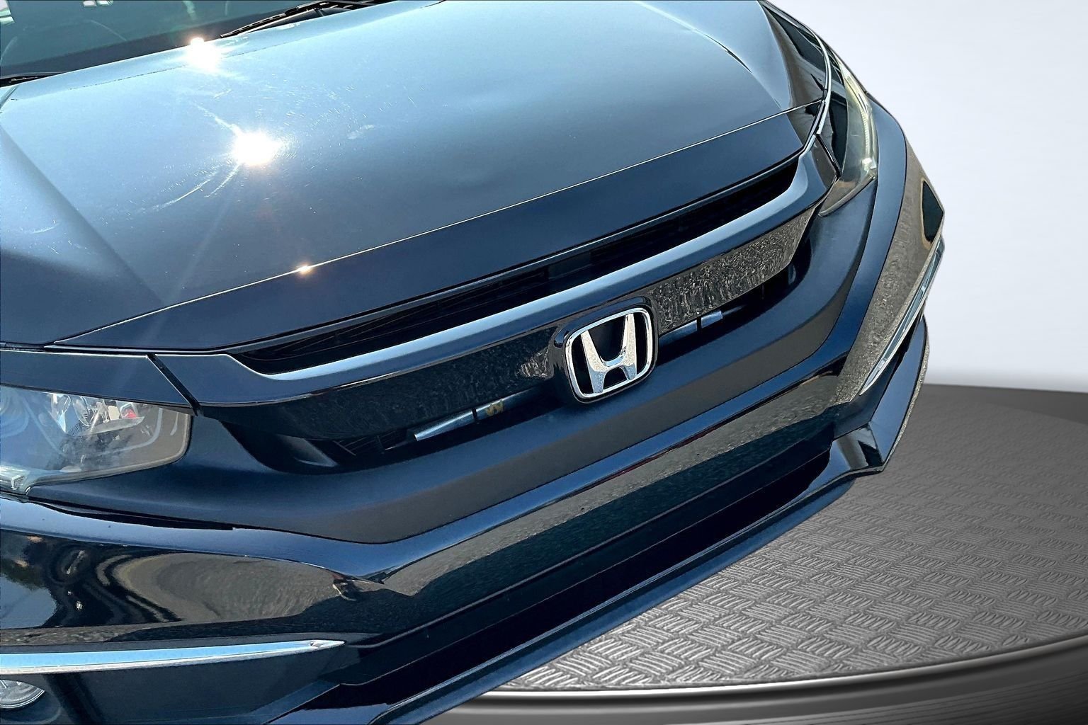 Used 2019 Black Honda EX-L image 30