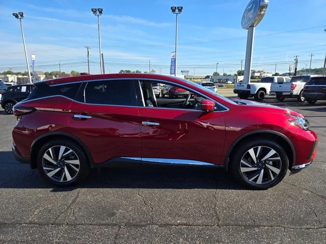 Used 2024 Red Nissan SL image 9