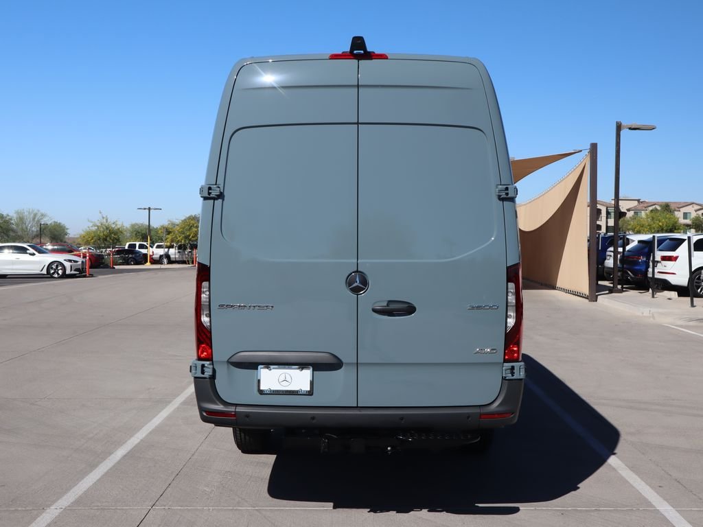 New 2026  Mercedes-Benz Cargo 170 WB image 6
