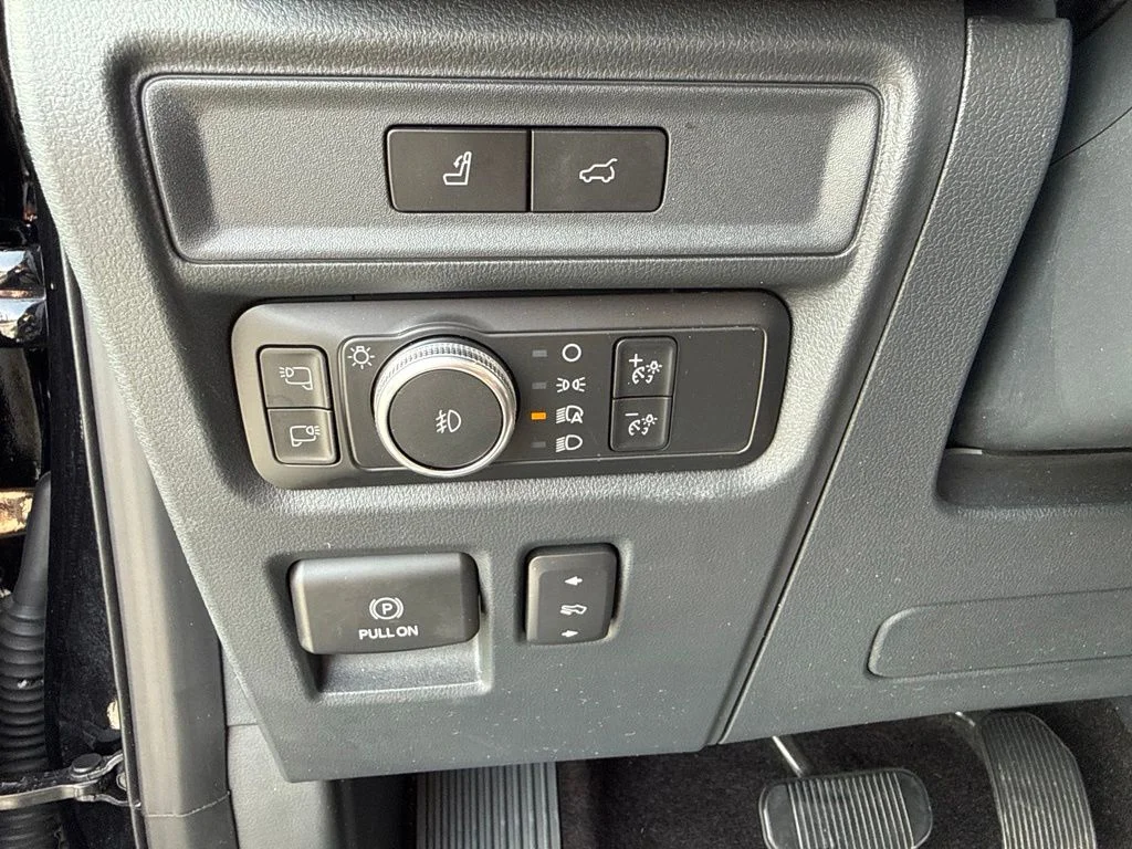 Used 2022 Black Metallic Ford Timberline image 18