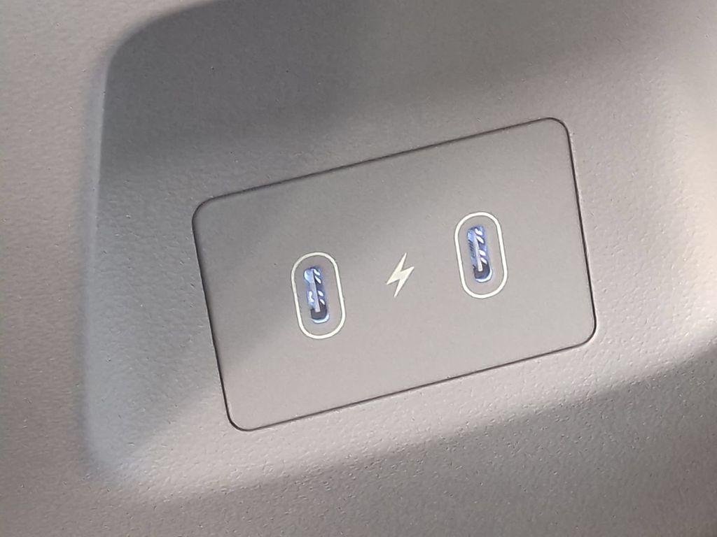 New 2026 Gray Hyundai SEL FWD image 17