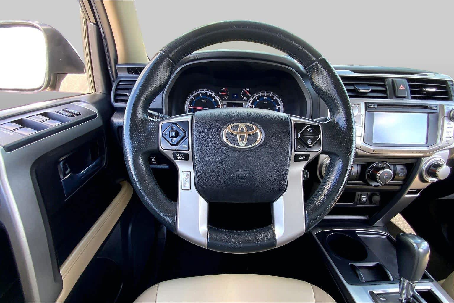 Used 2018 Midnight Black Metallic Toyota SR5 Premium image 6