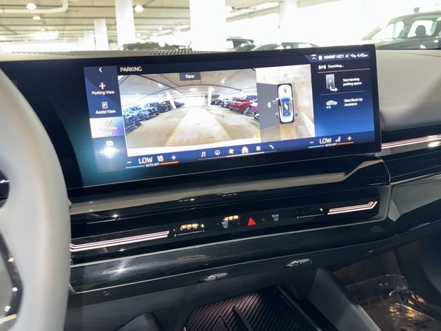 Used 2025 Mineral White Metallic BMW 530i image 27