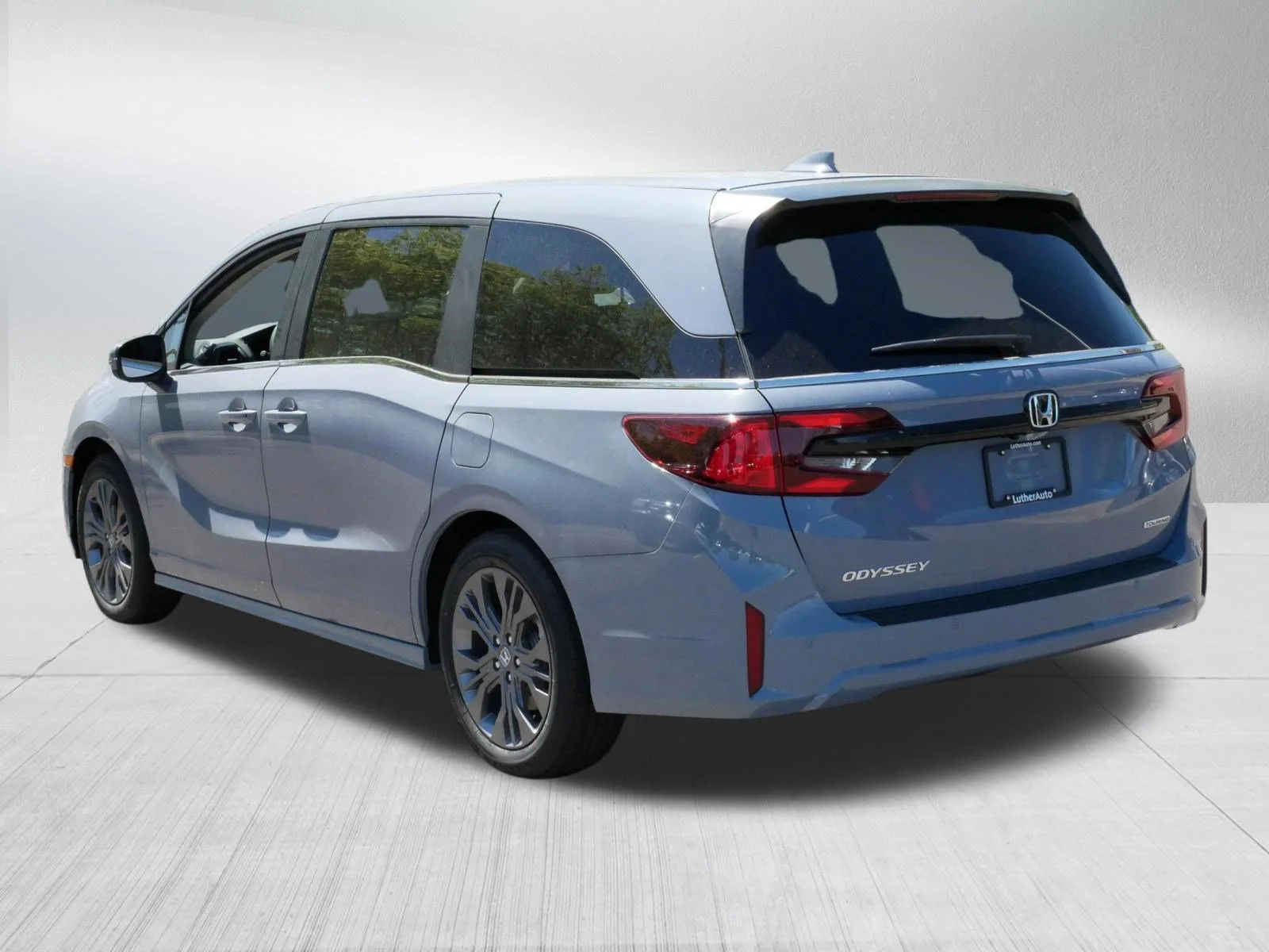 Certified Used 2026 Sonic Gray Pearl Honda Touring image 42