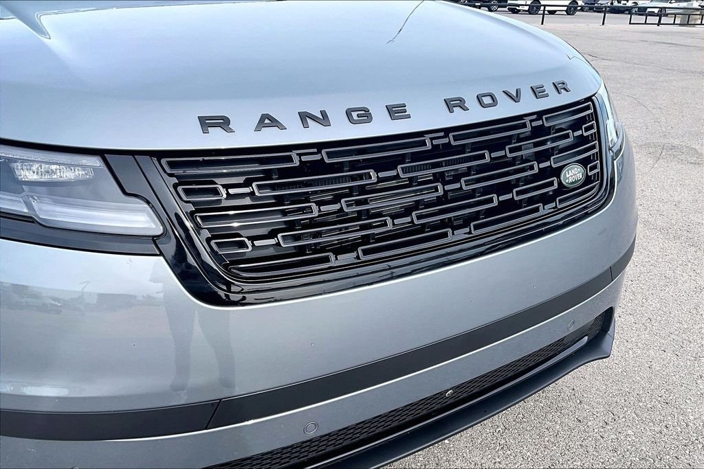 Used 2026 Gray Land Rover S image 29