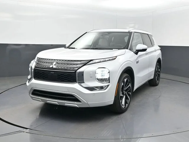 New 2025 White Mitsubishi SEL S-AWC image 1