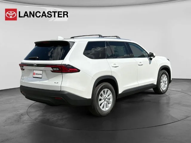 New 2026 Wind Chill Pearl <sup>1</sup> Toyota  XLE image 7