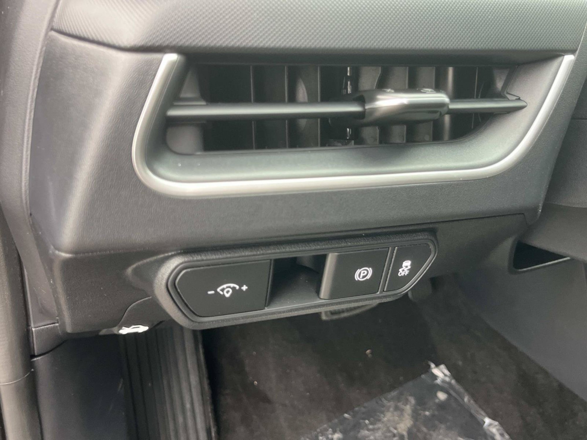 New 2026 Aurora Black Pearl Kia LXS image 20
