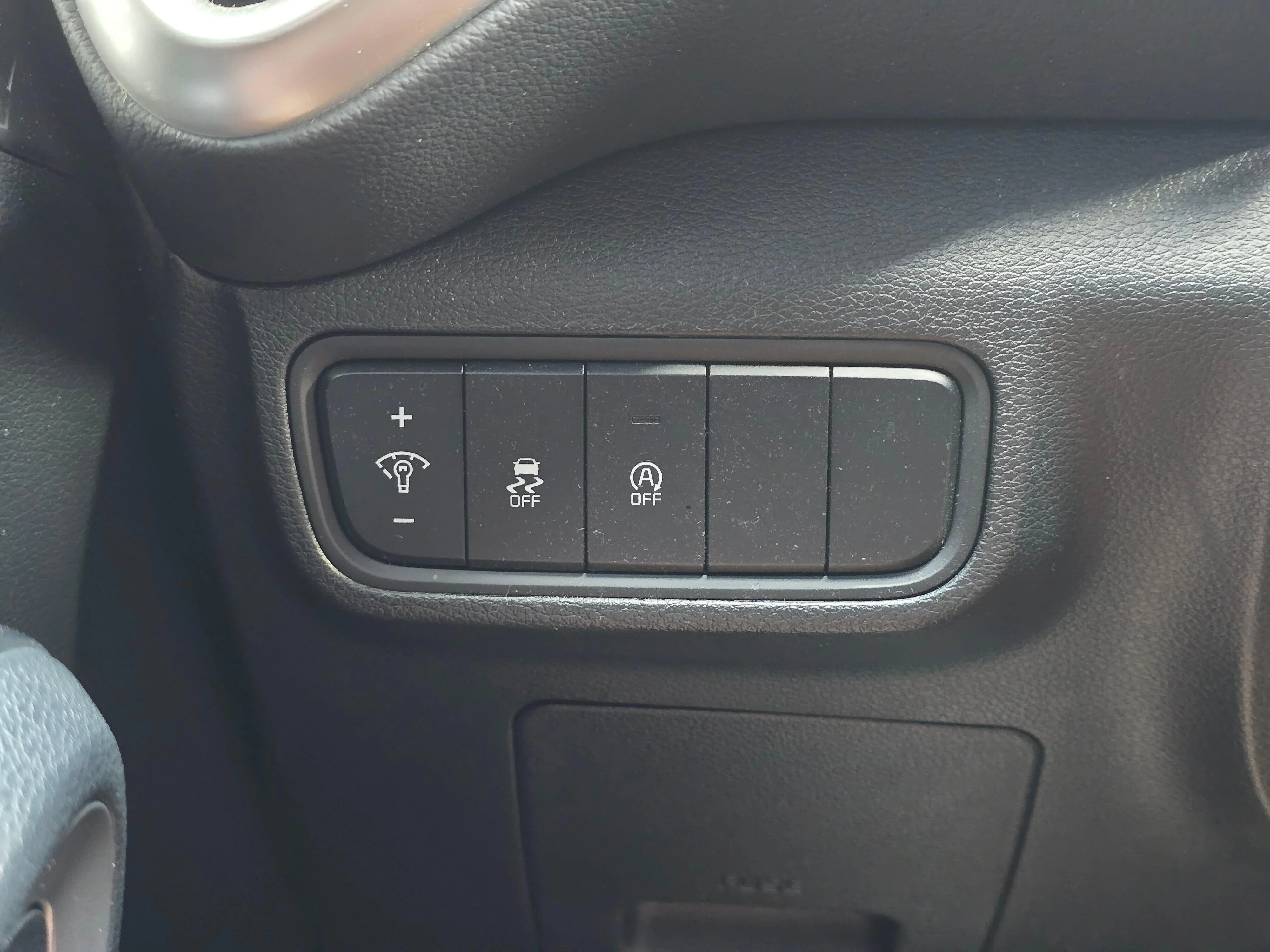 Certified Used 2025 Black Kia LX image 17