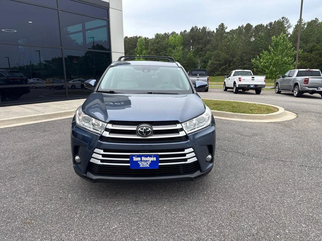 Used 2018 Toyota Highlander XLE with VIN 5TDJZRFH4JS900989 for sale in Hollywood, MD