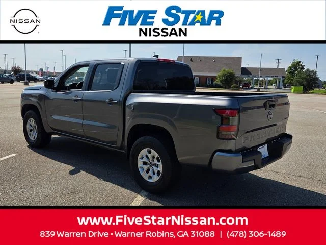 Used 2024 Gray Nissan SV image 9