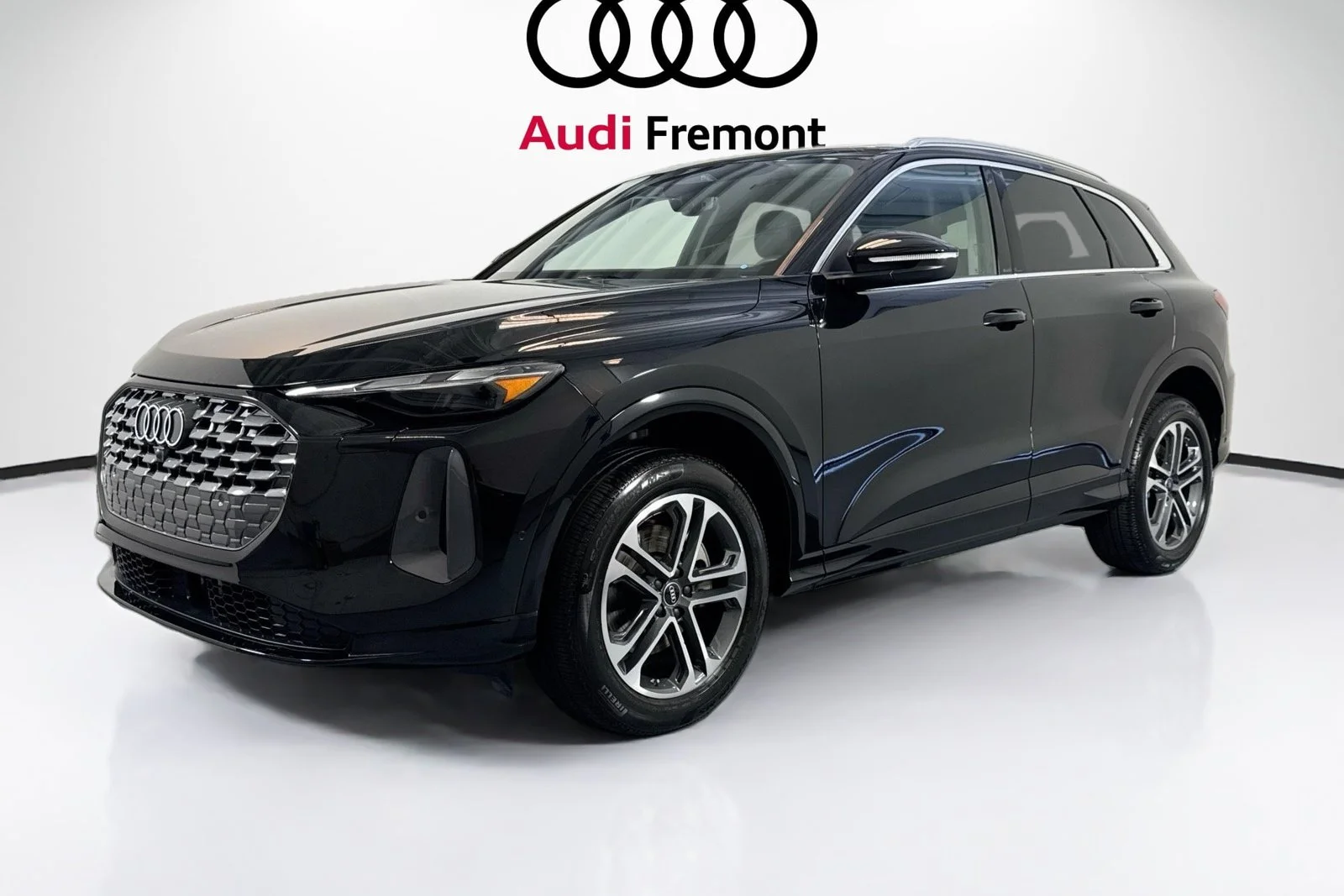 Used 2025 Mythos Balck Audi Premium image 2