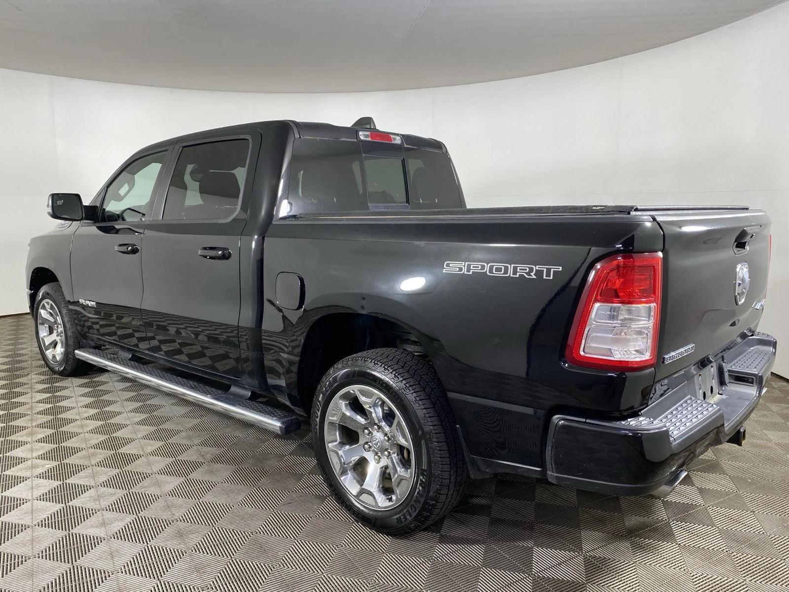 Used 2021 Diamond Black Crystal Pearlcoat Ram Big Horn image 5
