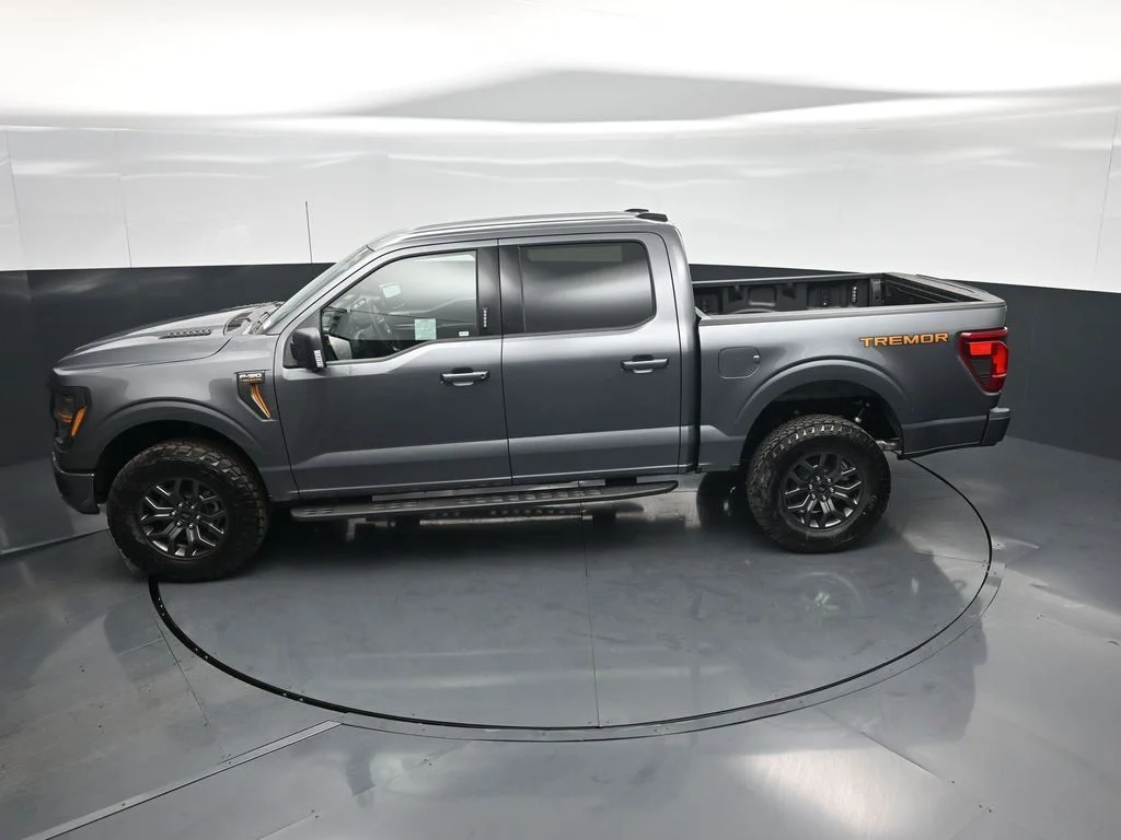 New 2026 Gray Ford Tremor image 43