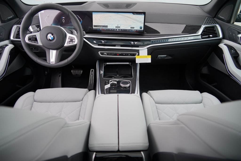 New 2026 Black Sapphire Metallic BMW xDrive40i image 12
