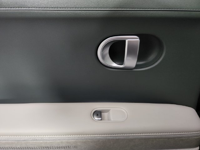 2024 Hyundai IONIQ 5 Limited - Photo 15