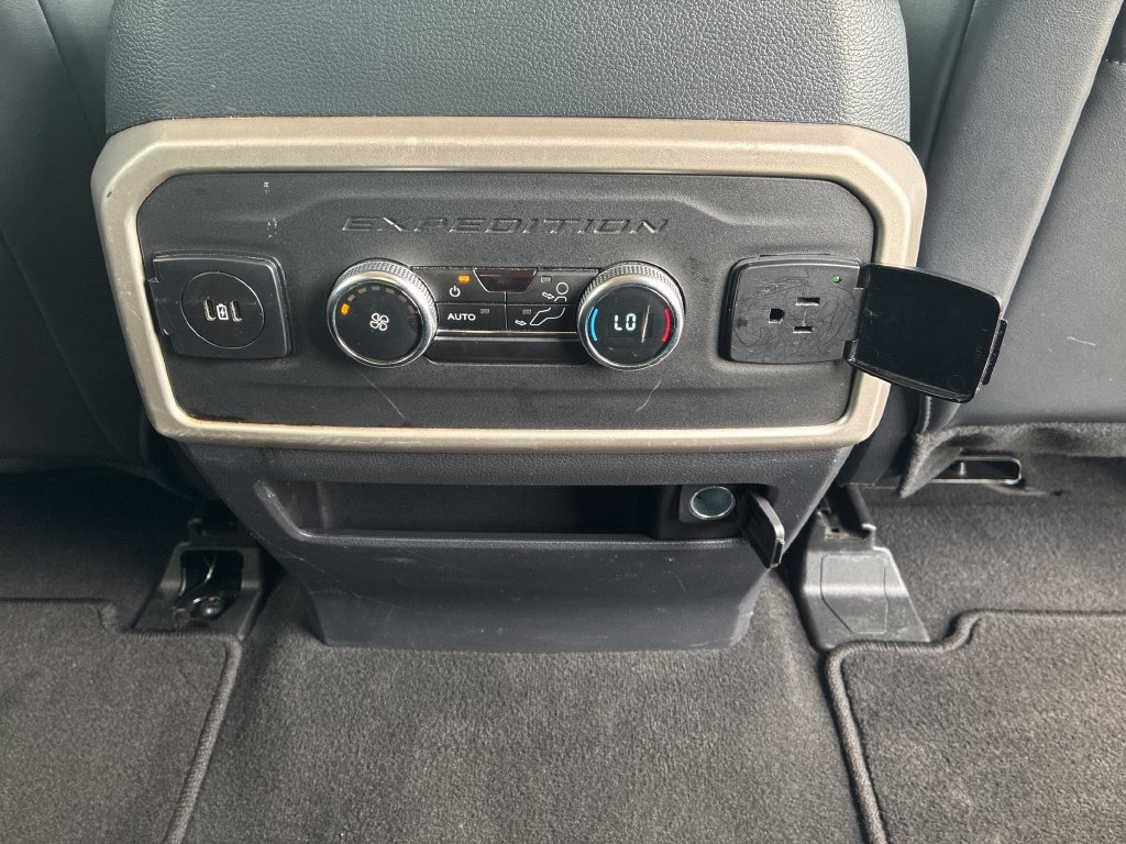 Used 2024 Dark Matter Gray Ford XLT image 40