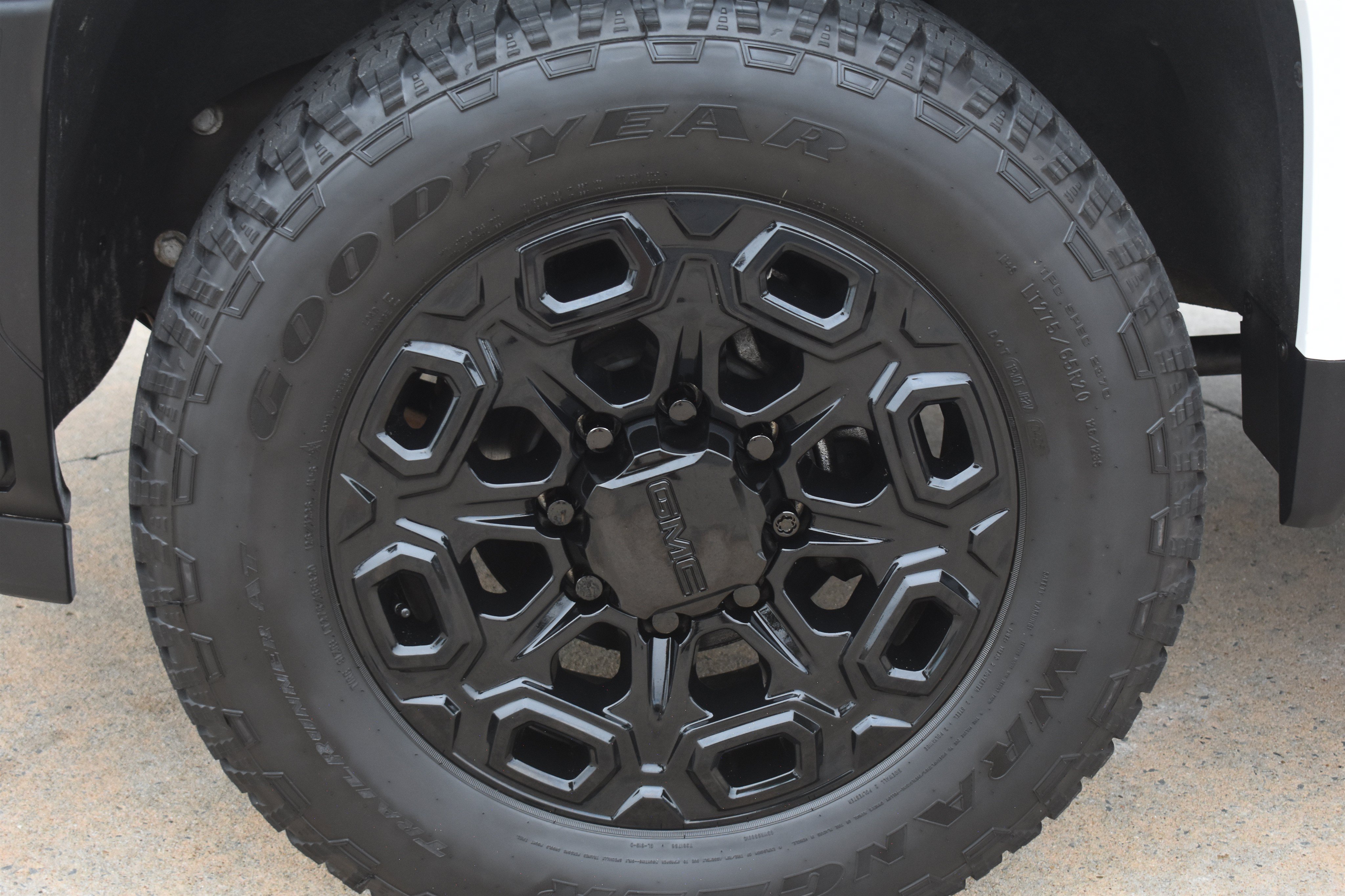 2024 GMC Sierra 2500HD AT4 - Photo 10