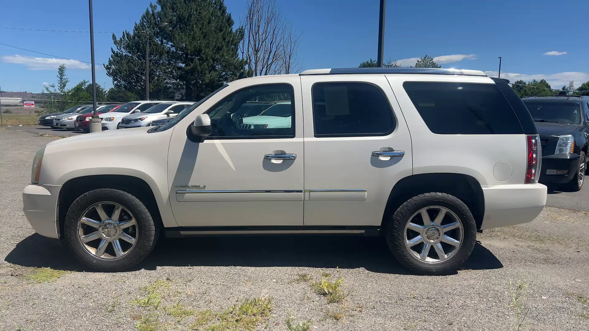 Used 2011 White Gmc DENALI image 8