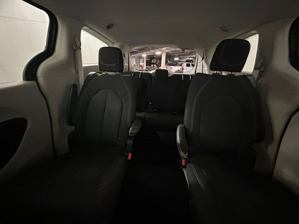 Used 2023 Gray Chrysler LX image 19