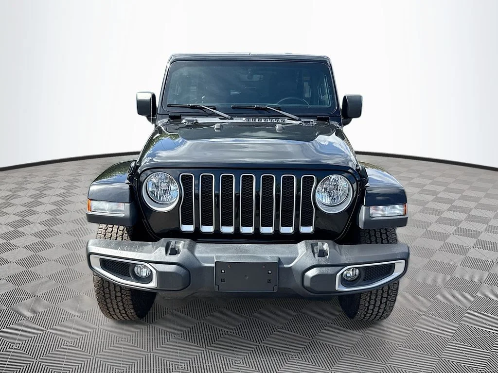 Used 2022 Black Jeep Unlimited Sahara image 2