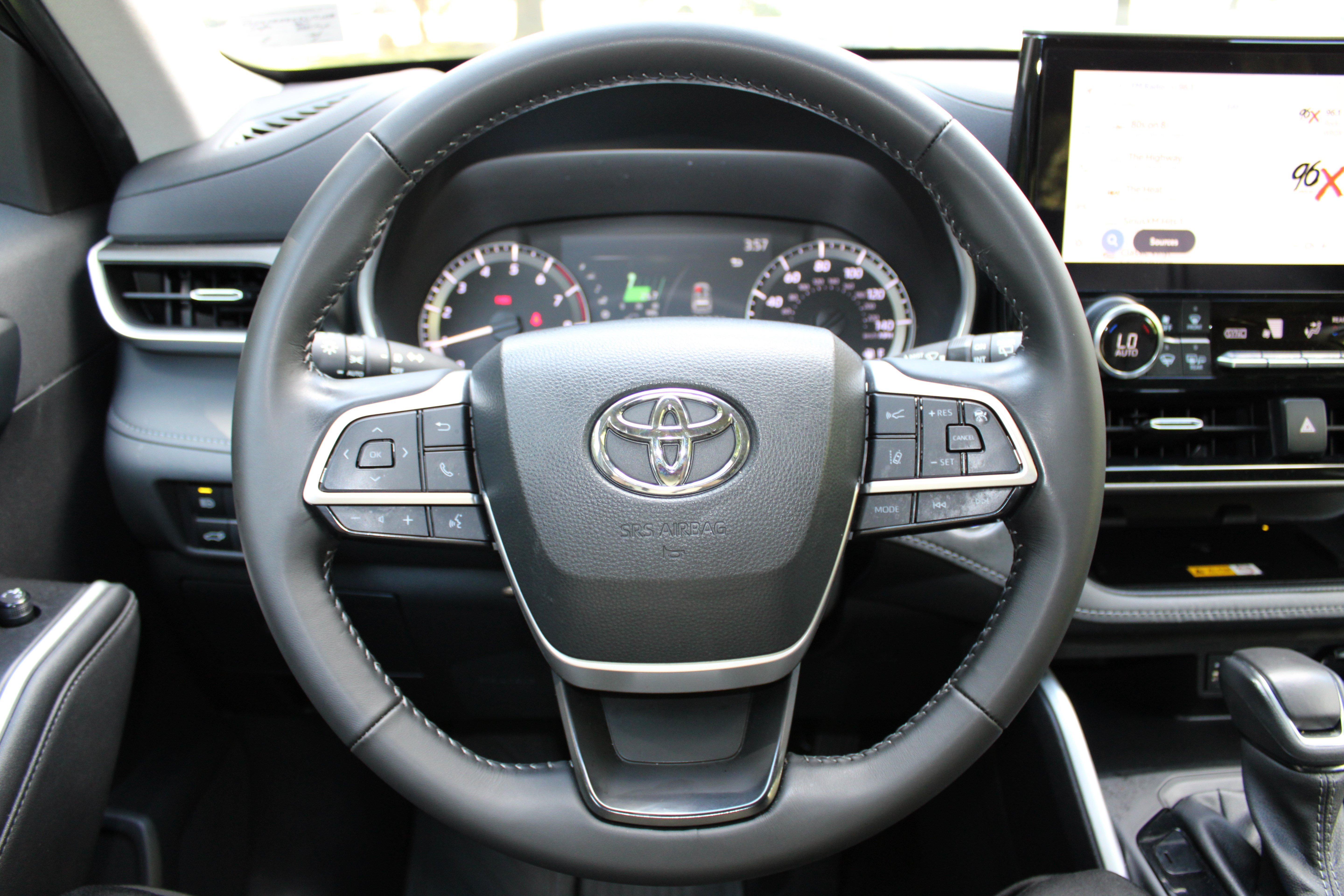 2023 Toyota Highlander XLE - Photo 36
