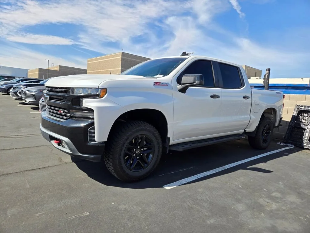 Used 2020 IRIDESCENT PEARL TRICOAT Chevrolet LT Trail Boss image 2