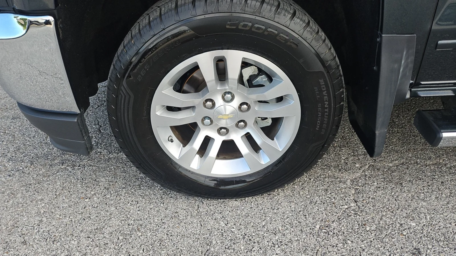 Used 2017 Graphite Metallic Chevrolet LT 4WD image 8