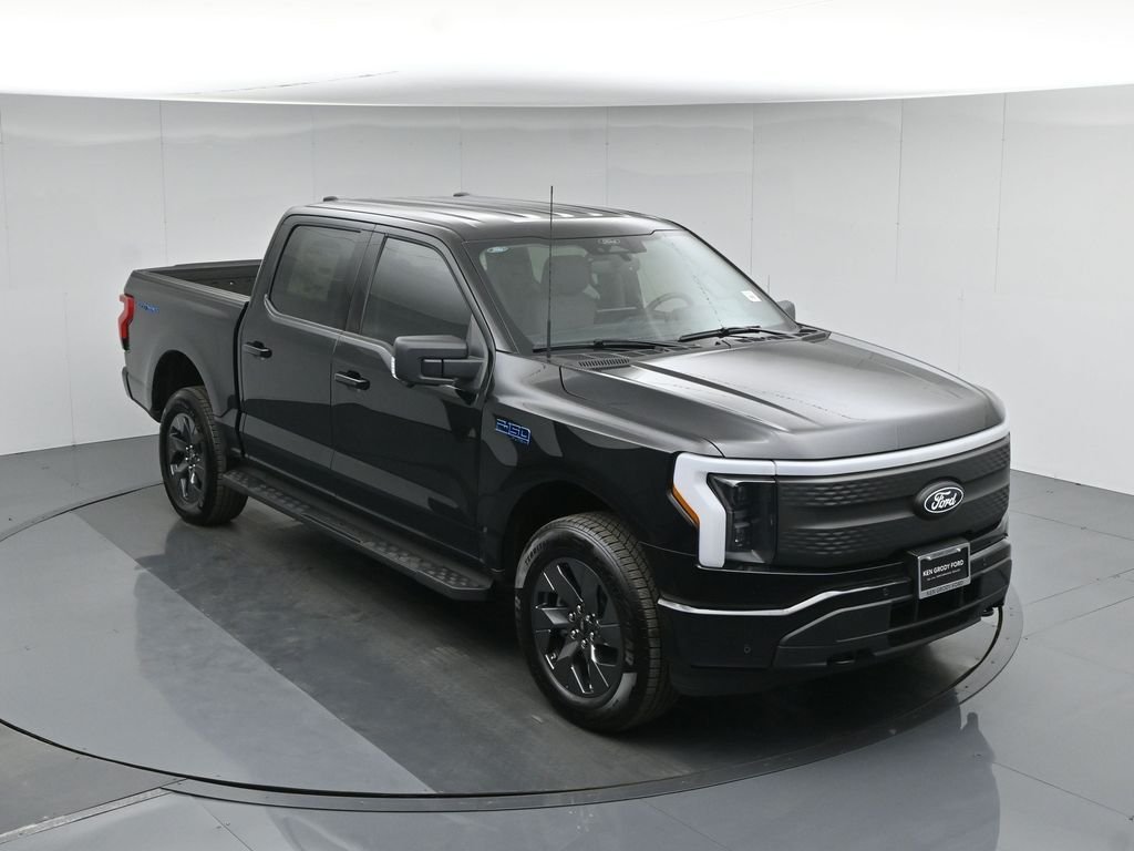 2025 Ford F-150 Lightning Flash - Photo 39