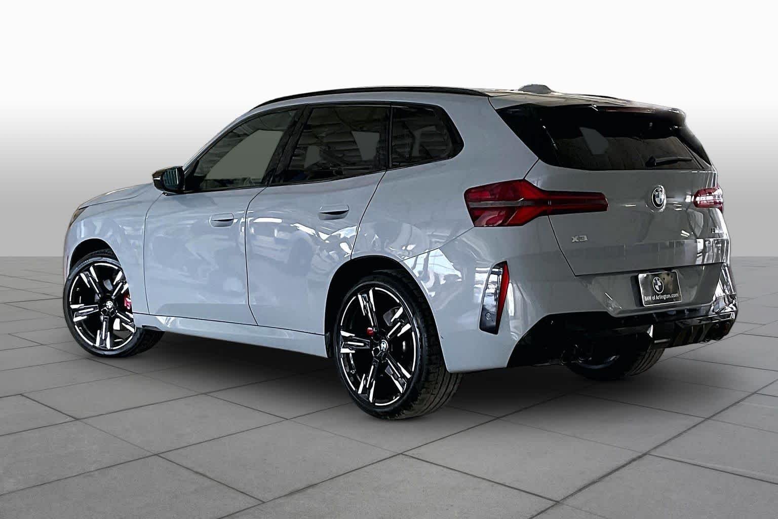 Used 2025 Brooklyn Grey Metallic BMW M50 xDrive image 11