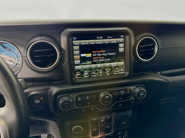 Used 2022 Black Jeep Unlimited Sahara image 15