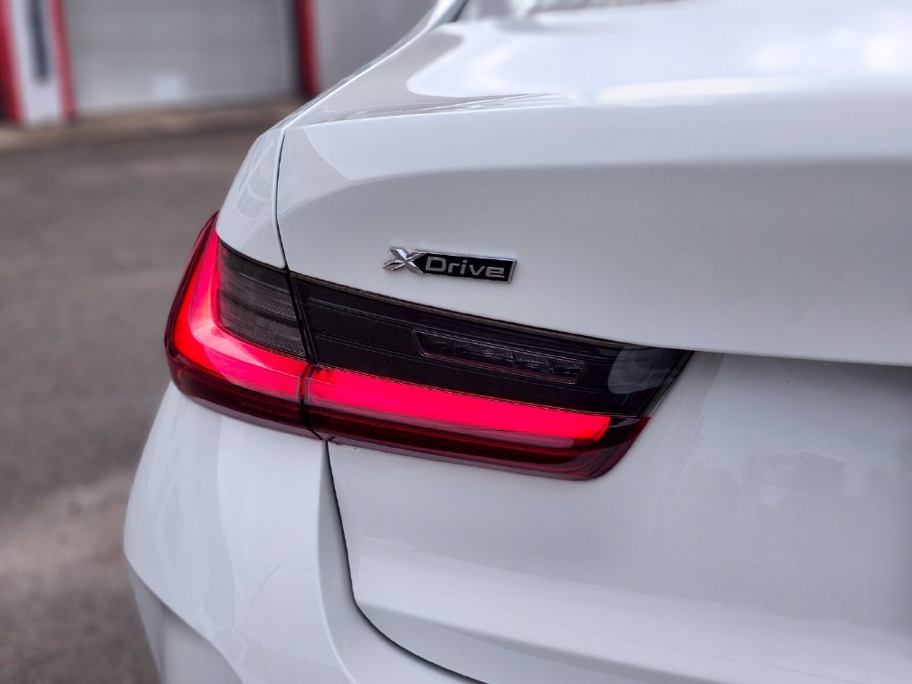 Used 2024 White BMW 330i xDrive image 10