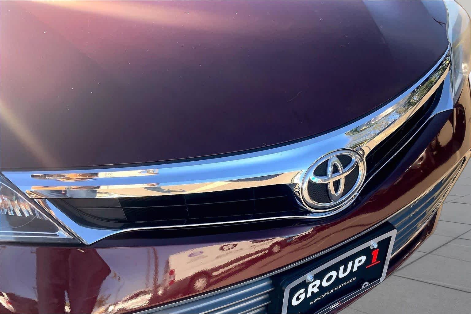 Used 2015 Ooh La La Rouge Mica Toyota XLE Touring image 62