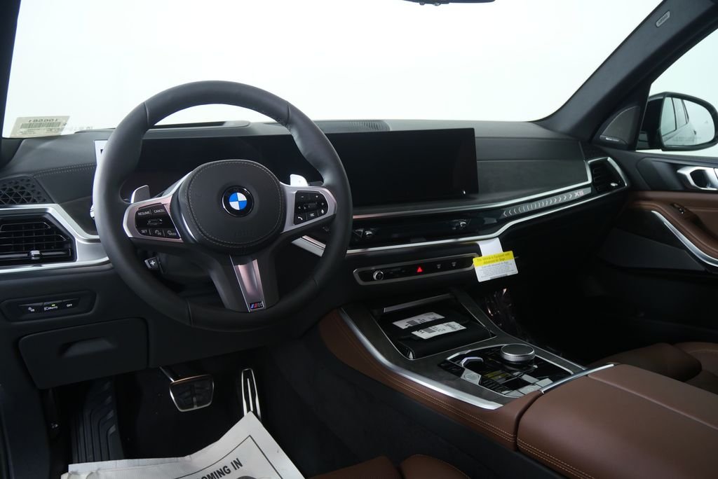 New 2026 Carbon Black Metallic BMW xDrive40i image 17