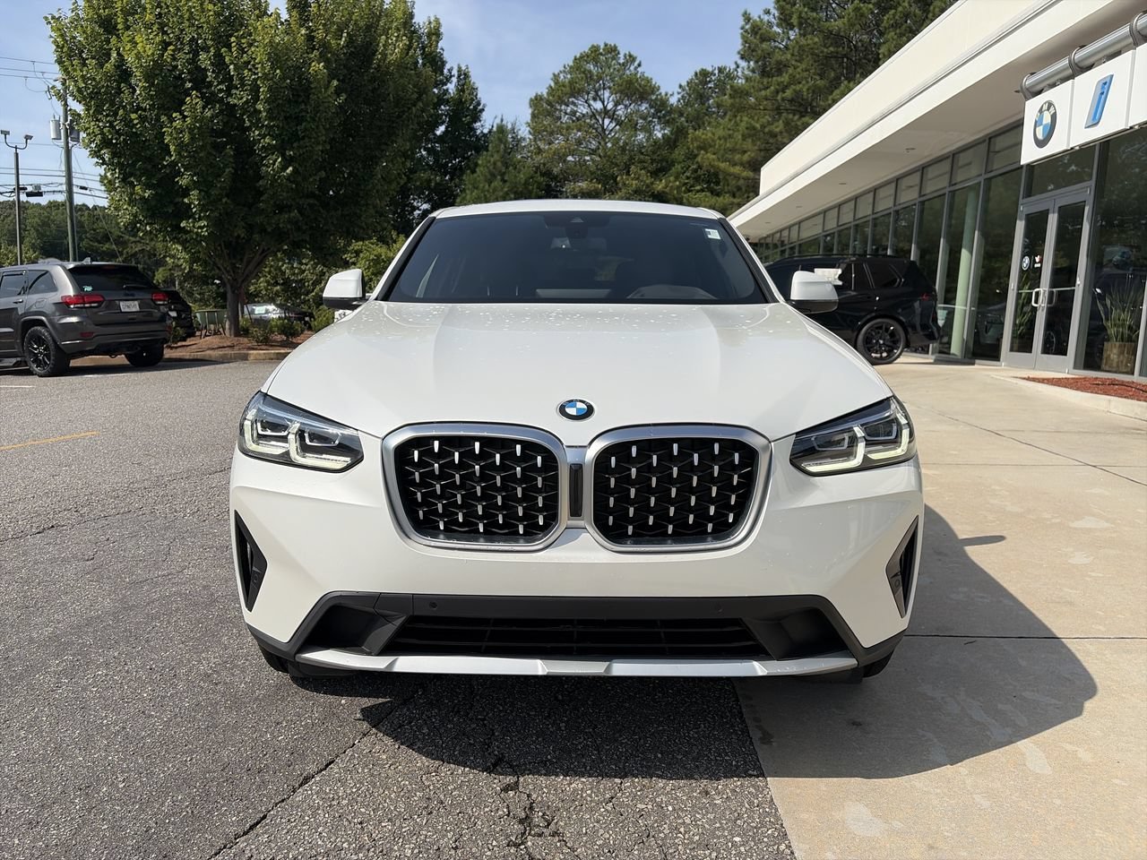 Certified Used 2025 Alpine White BMW xDrive30i image 3