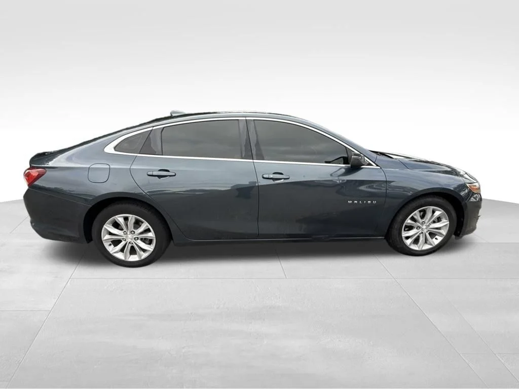 Used 2020 Gray Chevrolet LT image 7