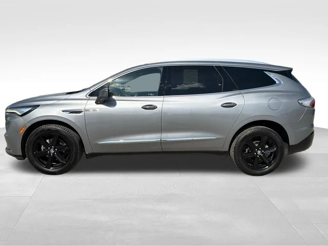 Used 2023  Buick Essence image 16