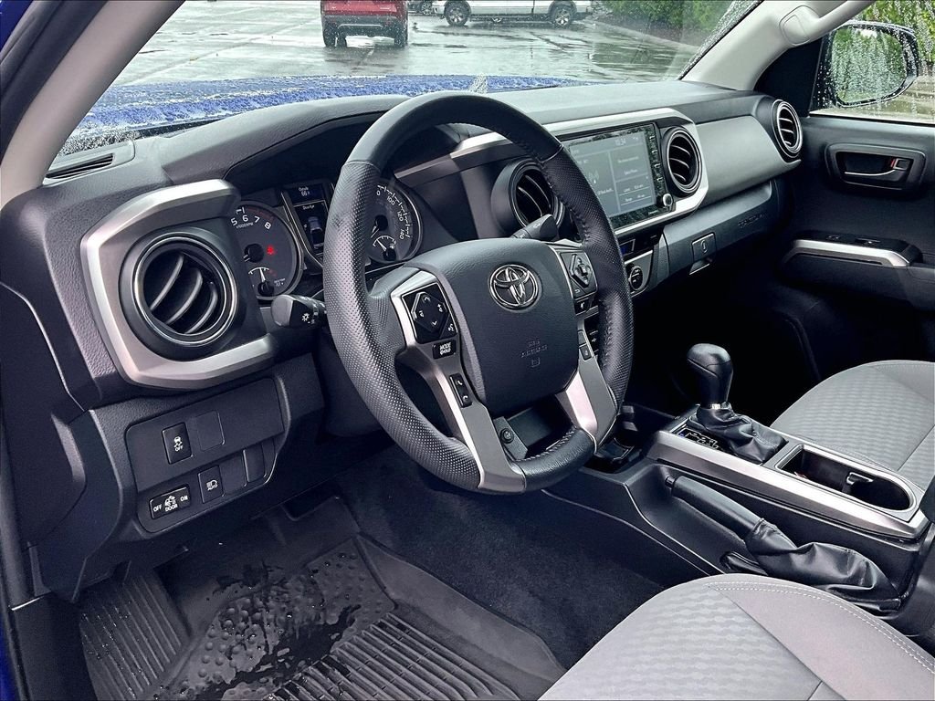 Used 2023 Blue Toyota SR5 image 8