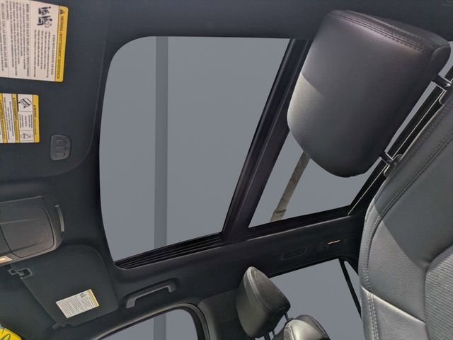 Used 2021 White Ford Limited image 22