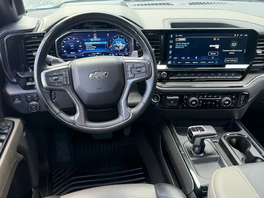 Used 2024 Gray Chevrolet ZR2 image 13