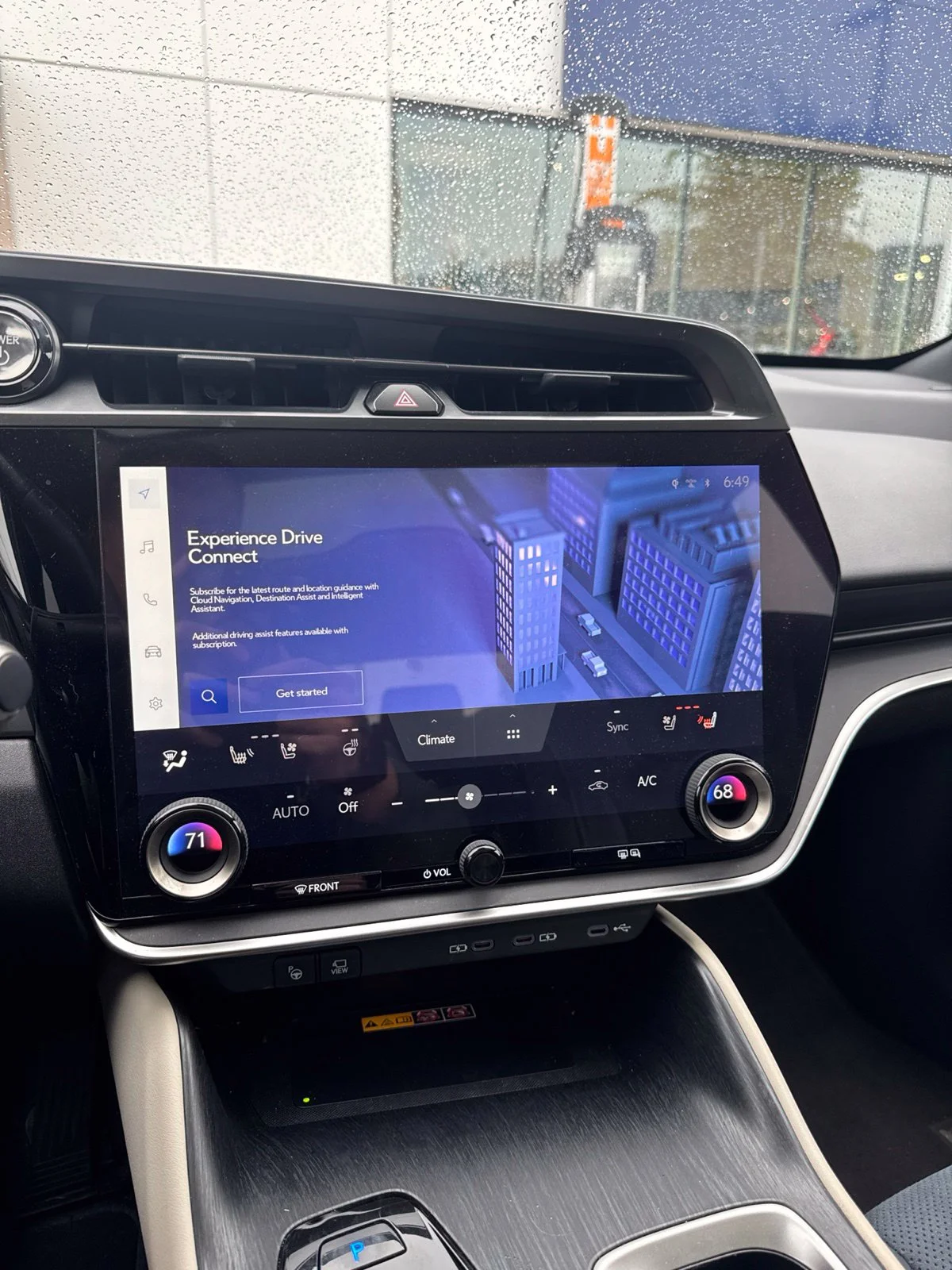 Used 2023  Lexus 450e Luxury image 2